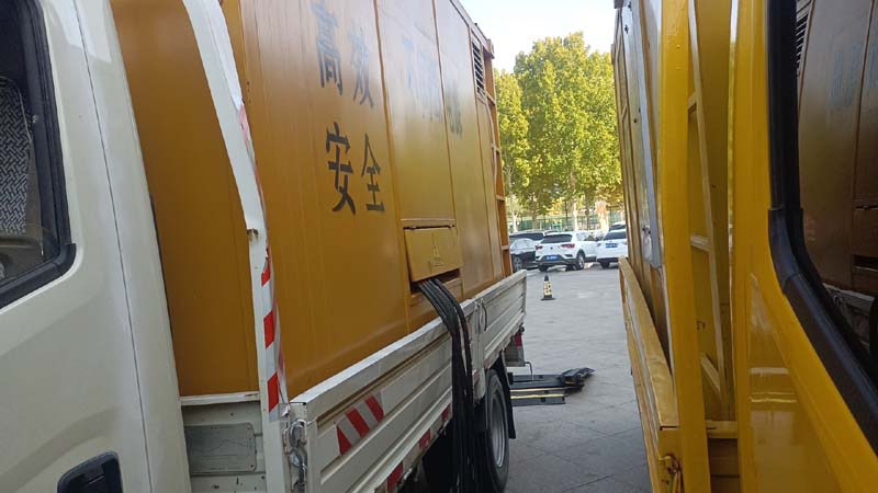 凌云如何判断柴油发电机组和UPS电源的切换时间是否符合要求？